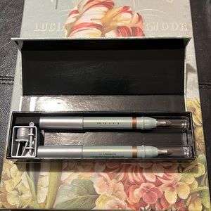 Mally 2-eye amplifying shadow liner with sharpener